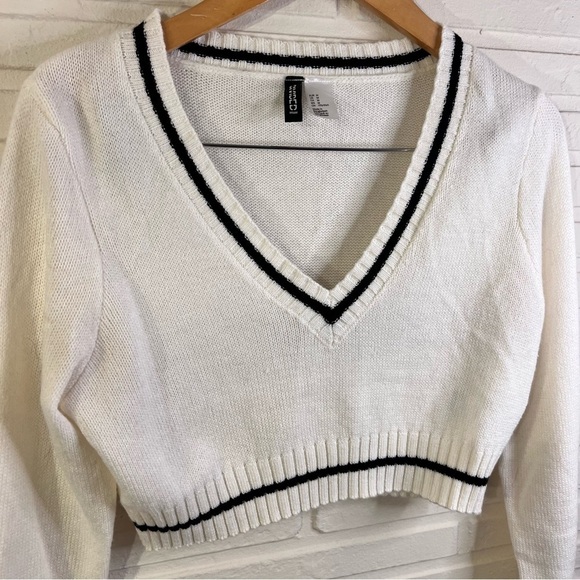 H&M White and Black Cropped Academia Long Sleeve Sweater, Women’s Size Medium - Picture 2 of 7